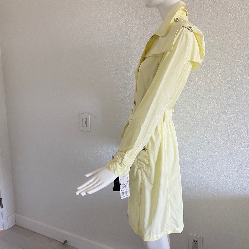 Burberry light yellow nylon trench coat - Picture 5 of 10